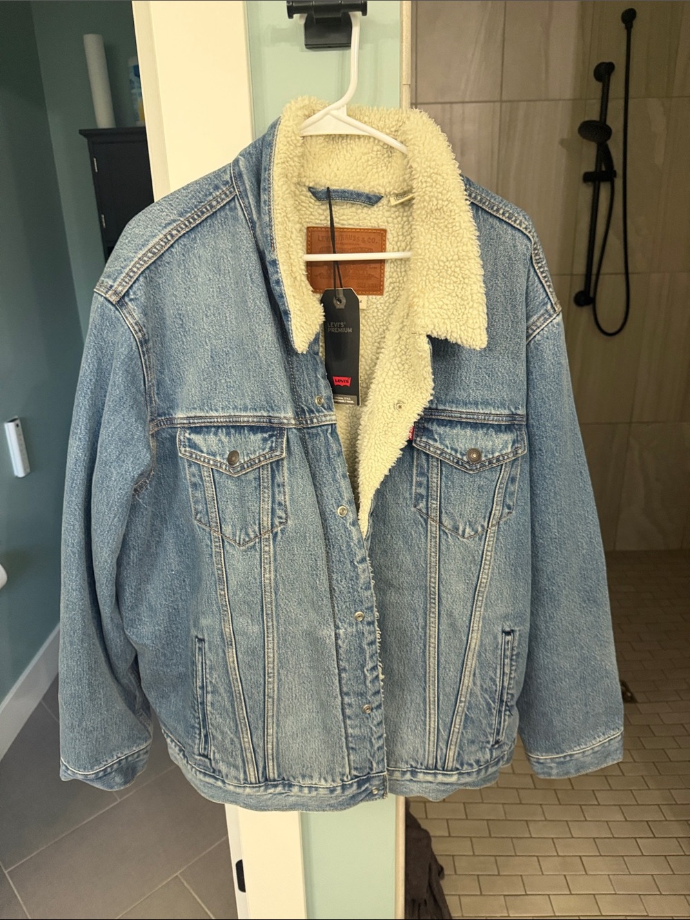 Levi's Light Blue Denim Jacket with Cream Sherpa Lining